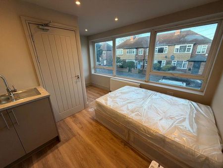 6 bedroom block of apartments to rent - Photo 4