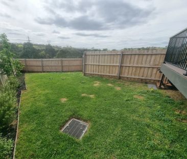 “Brand New Modern Townhouse in Prime Location” - Photo 3