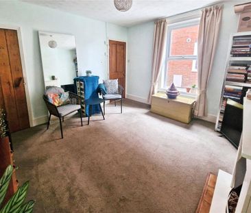 3 bedroom semi-detached house to rent - Photo 3