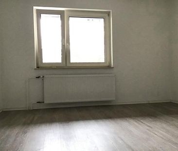 Charmante 3-Zimmer-Wohnung mit Balkon! - Foto 1
