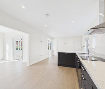 5 bedroom detached house to rent - Photo 1