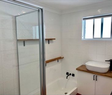 Broadbeach - Photo 5