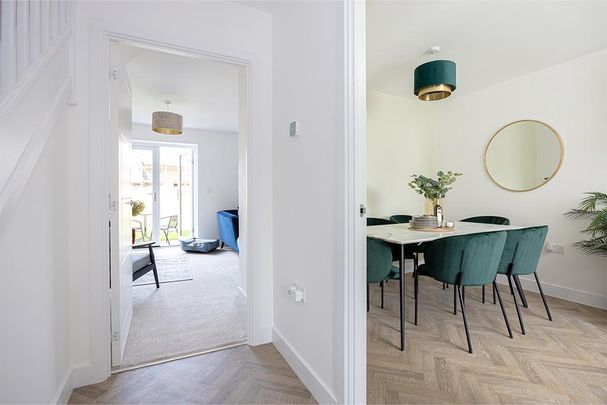 4 bedroom terraced house to rent - Photo 1