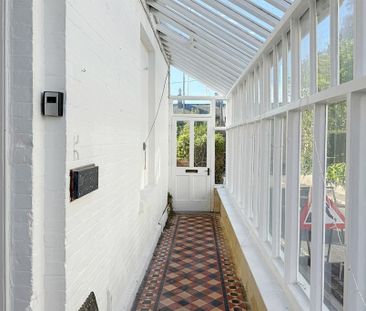 6 bedroom detached house to rent - Photo 4