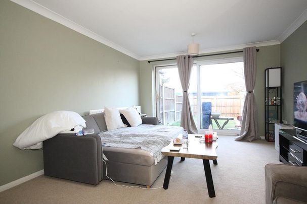 2 bedroom terraced house to rent - Photo 1