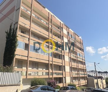 À louer à Saint-Étienne : grand appartement - Photo 1
