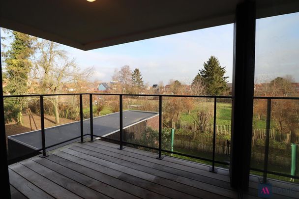 Recent 2 slpk-appt. met terras en autostaanplaats - Photo 1
