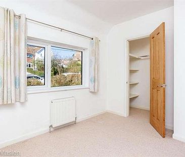 Stanstead Crescent, Woodingdean, Brighton, BN2 - Photo 2