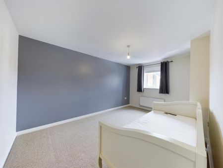 3 bedroom end of terrace house to rent - Photo 2