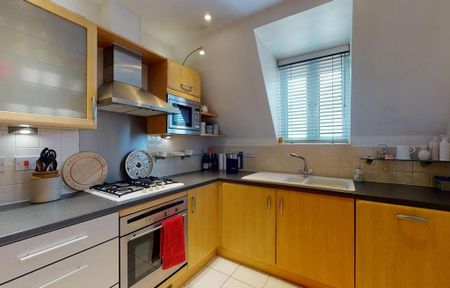 2 bedroom flat to rent - Photo 4