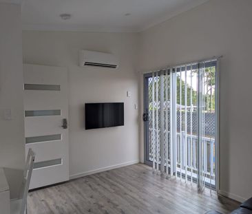 Spacious Furnished Studio in Quiet Algester Location - Photo 6