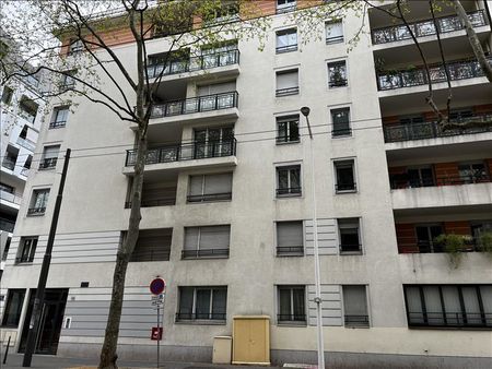 2 pièces - Meublé - 55 m² - 5ème étage - Colocation non autorisée - Photo 3
