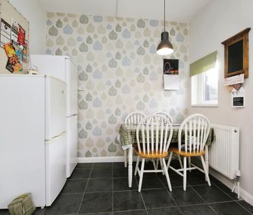 3 bedroom terraced house to rent - Photo 5
