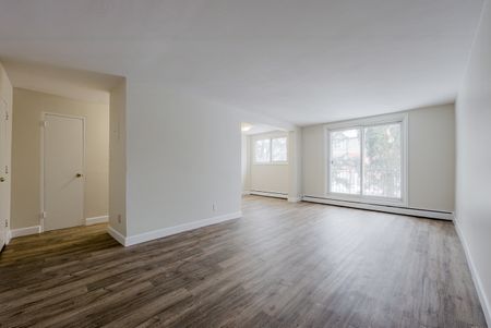 Queenston Apartments - Photo 4