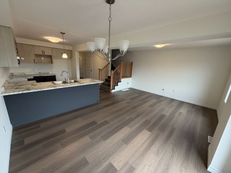 For Lease - 115 Mattingley Street, Brant, Ontario - Photo 5