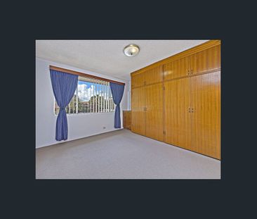 Modern 2 Bedroom Unit - Photo 2