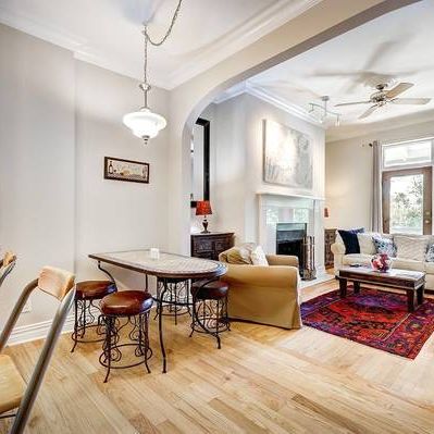 Townhouse for Rent - 1 Bed, 1 Bath, Gorgeous Design, Private Patio - Photo 1