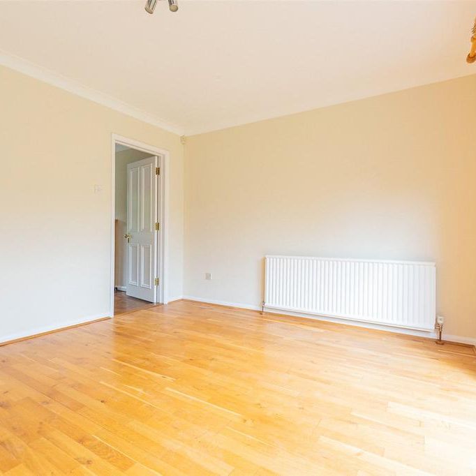 5 bedroom detached house to rent - Photo 1