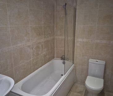 2 Bed Flat, London Road, CR0 - Photo 5