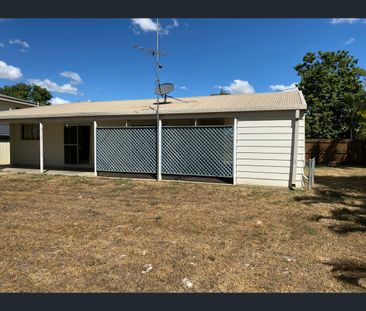 31 Yeates Street, Moranbah, Qld 4744 - Photo 6