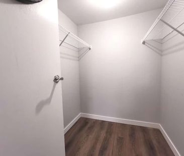 For Lease - 17 Boticelli Way, Vaughan, Ontario - Photo 2