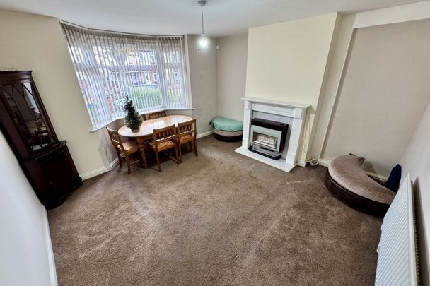 Menin Road - Photo 1