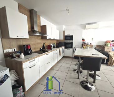 Location Appartement 3 pièces 64m² PLAN DE CUQUES 13380 - Photo 2