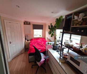 5 bedroom semi-detached house to rent - Photo 6