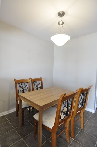 For Lease - 2266 Baronwood Drive, Oakville, Ontario - Photo 3