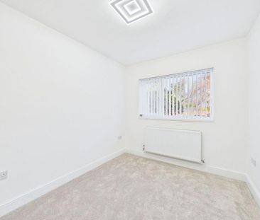 4 bedroom detached house to rent - Photo 6