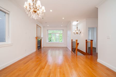 Spacious and Versatile Home for Rent in Burnaby - Photo 2