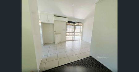 FOR RENT – 3 Bedroom house with Granny Flat - Photo 2