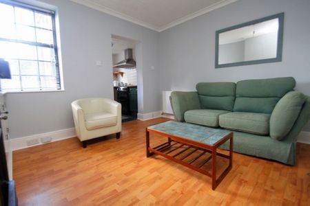 Three Bedroom, Student House - Photo 3