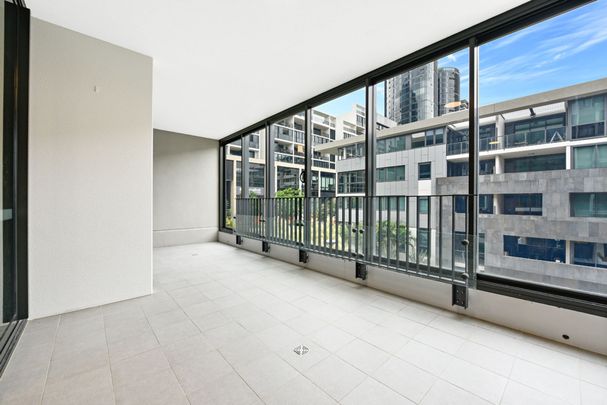 Modern Apartment in the Heart of Wentworth Point CBD - Photo 1