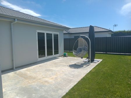 Meech Way, Frimley - Photo 4