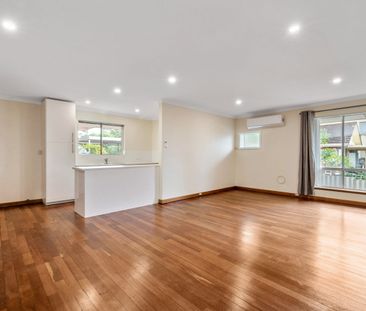 BEAUTIFULLY RENOVATED 2 BED UNIT - Photo 1