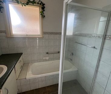 Neat Family Home! - Photo 4