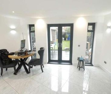 Nash Close, Hatfield, AL9 - Photo 1