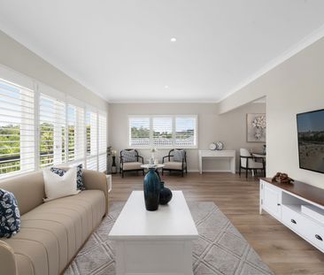 Family entertainer embracing north sun and leafy outlooks - Photo 1