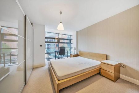 3 bedroom flat to rent - Photo 5