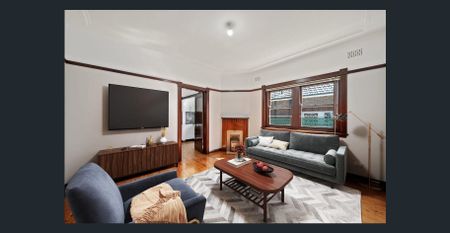 Character, Space & Convenience in prime Ashfield location! - Photo 5