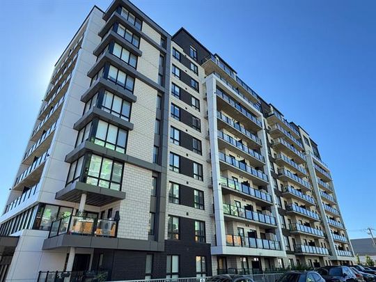 285 Boul. Hymus - Photo 1