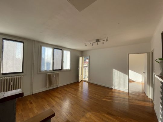 Appartement T3 à louer quartier Saint-Claude à Besançon, proche gare. - Photo 1