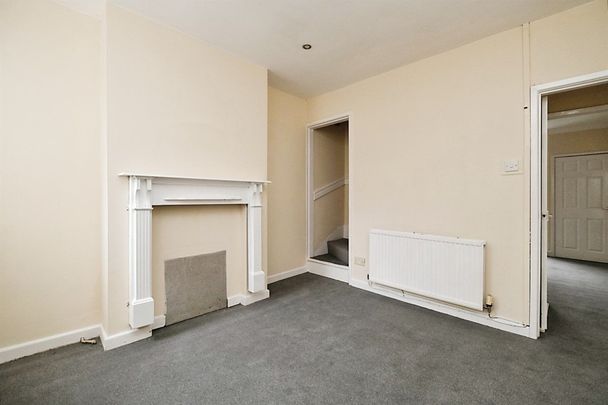 Oxford Street - Photo 1