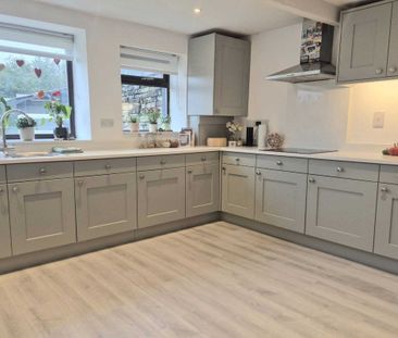 Halifax, Causeway foot - Photo 6