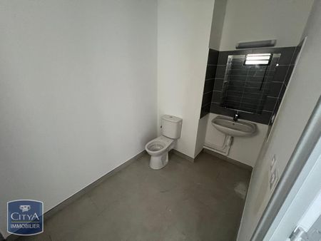 Location Appartement 1 pièce 41m² LE TAMPON 97430 - Photo 4