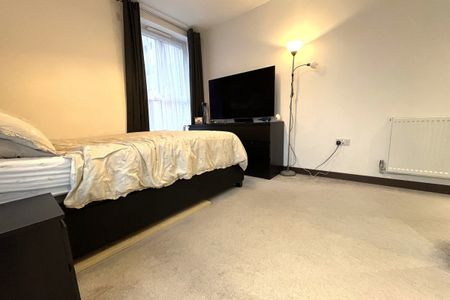 Marri Street, WATFORD - Photo 3