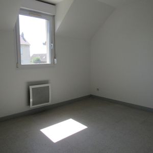 Maison à LE MELE-SUR-SARTHE 92.00 m² - Photo 2