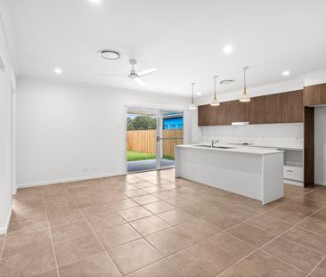 Brand New Four Bedroom Home - High Ceilings & Ducted A/C - Photo 2