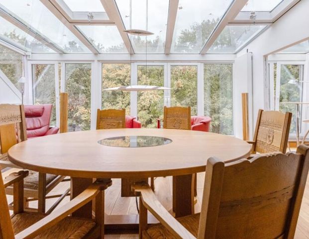 Penthouse-Wohnung, hochwertig möbliert und in bester Lage mit Blick in den Bürgerpark - Photo 1